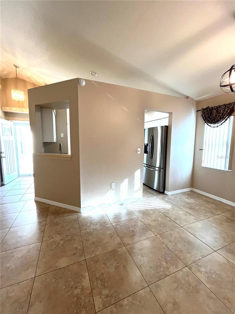 2160 SUNSTONE DRIVE — photo 12 of 56
