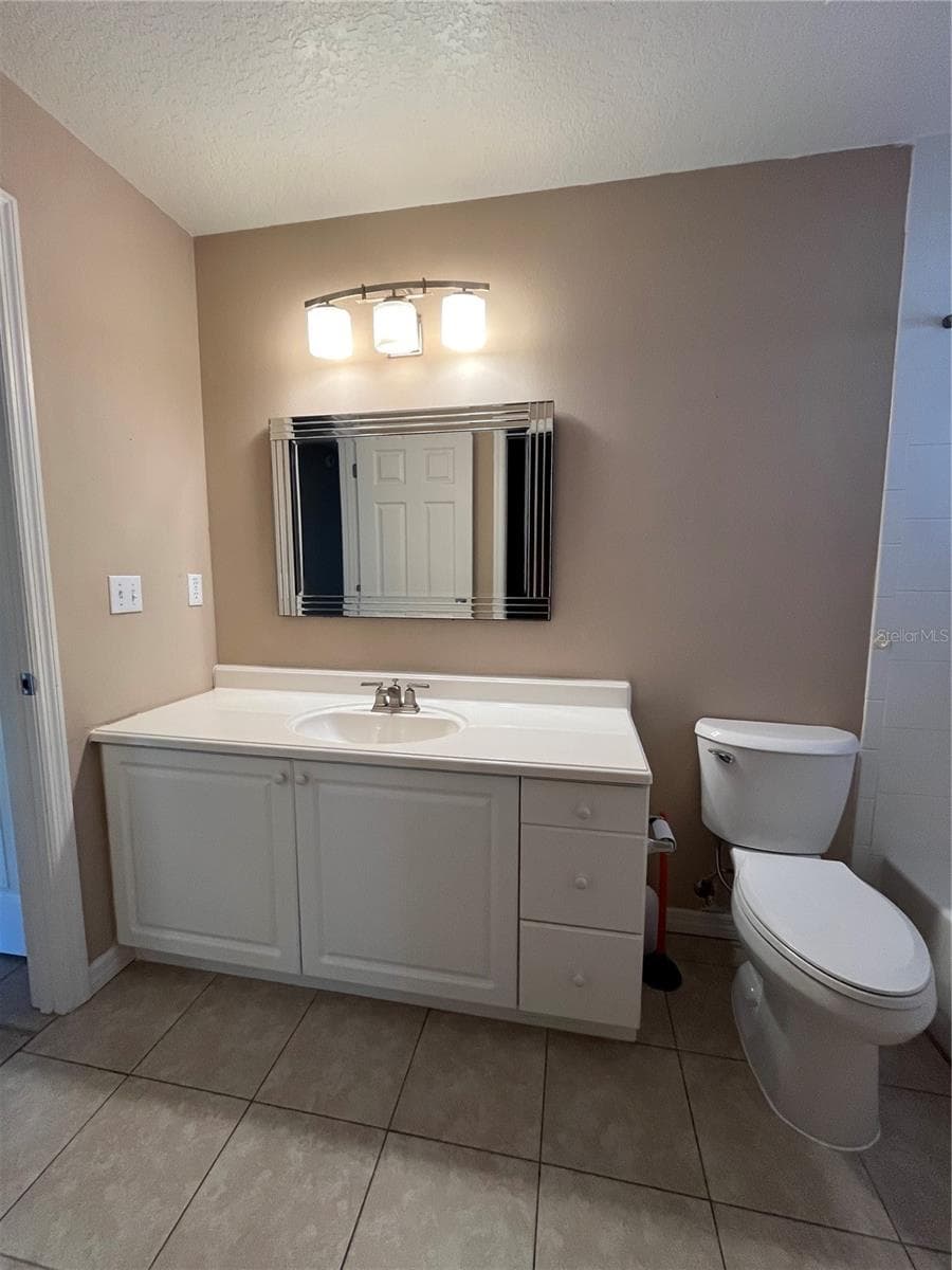 2160 SUNSTONE DRIVE — photo 23 of 56