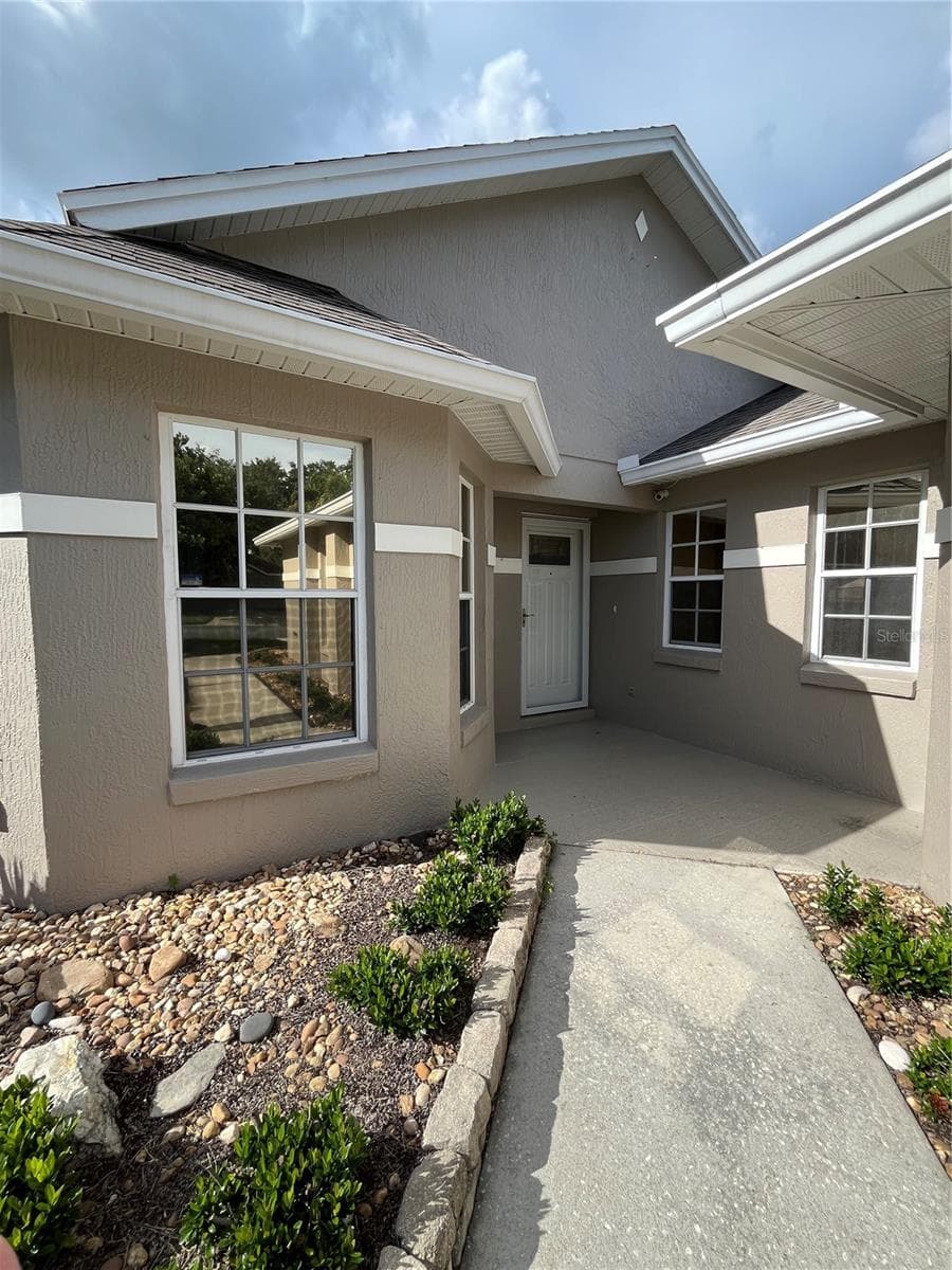 2160 SUNSTONE DRIVE — photo 1 of 56