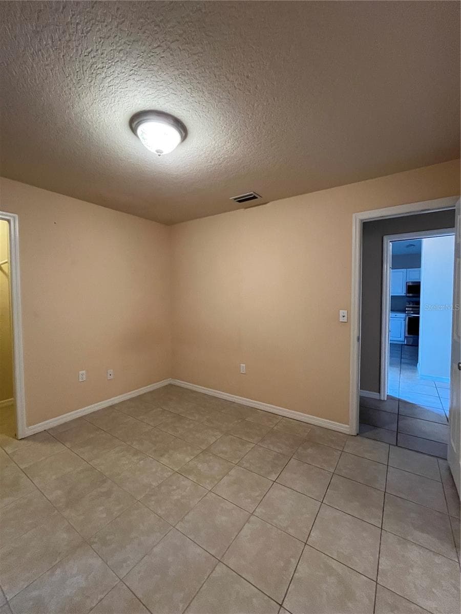 2160 SUNSTONE DRIVE — photo 27 of 56