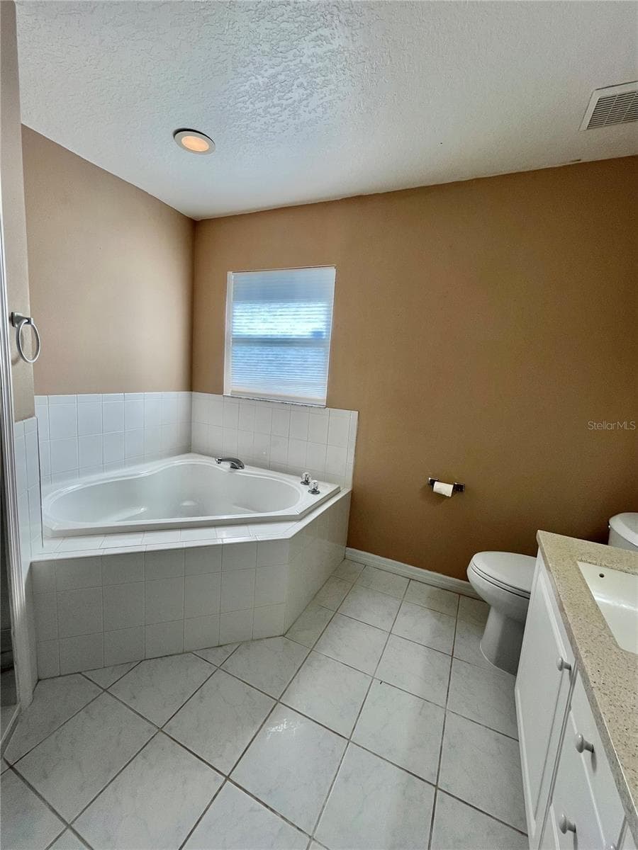 2160 SUNSTONE DRIVE — photo 21 of 56
