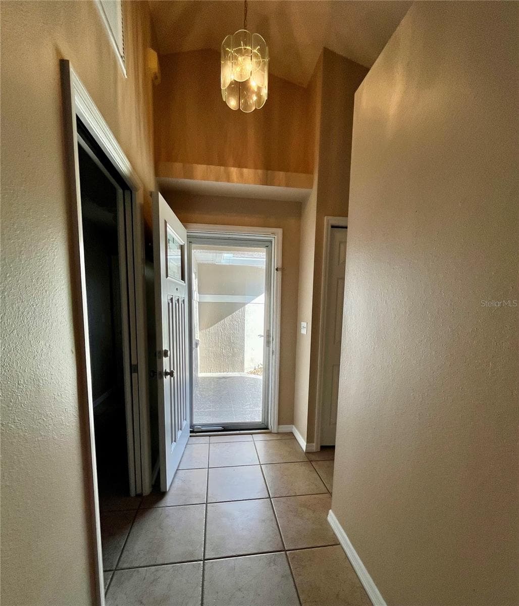 2160 SUNSTONE DRIVE — photo 6 of 56