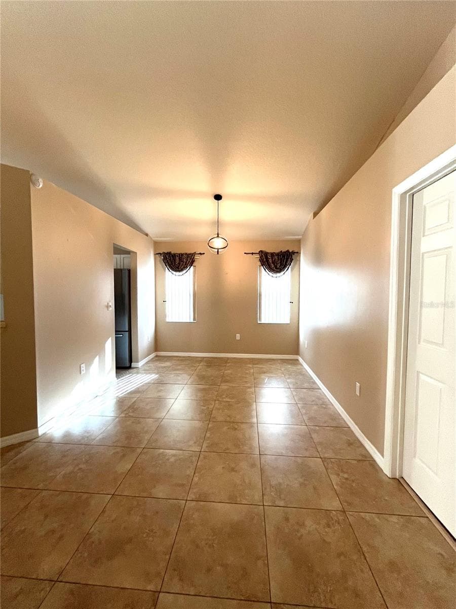 2160 SUNSTONE DRIVE — photo 14 of 56