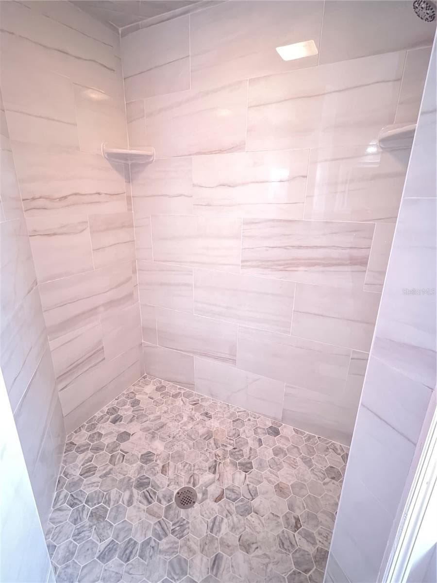 2160 SUNSTONE DRIVE — photo 25 of 56