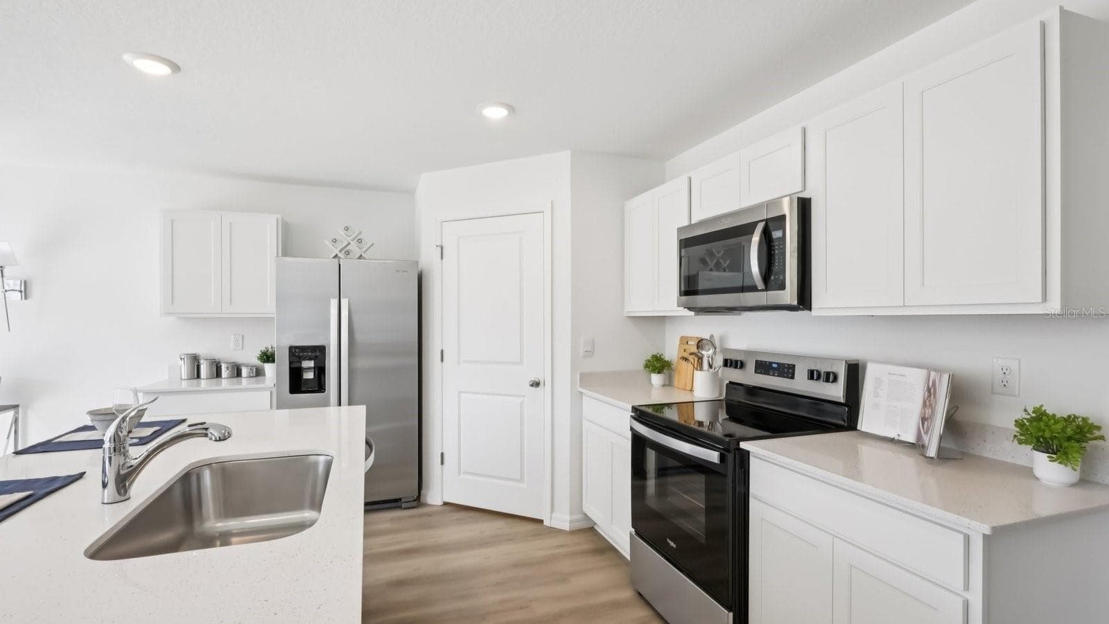 15022 CROSSHALL STREAM DRIVE — photo 11 of 28