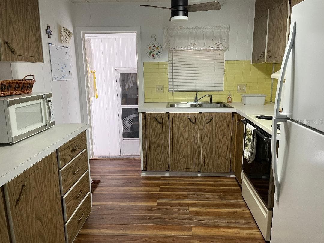 112 PALM DRIVE — photo 7 of 26