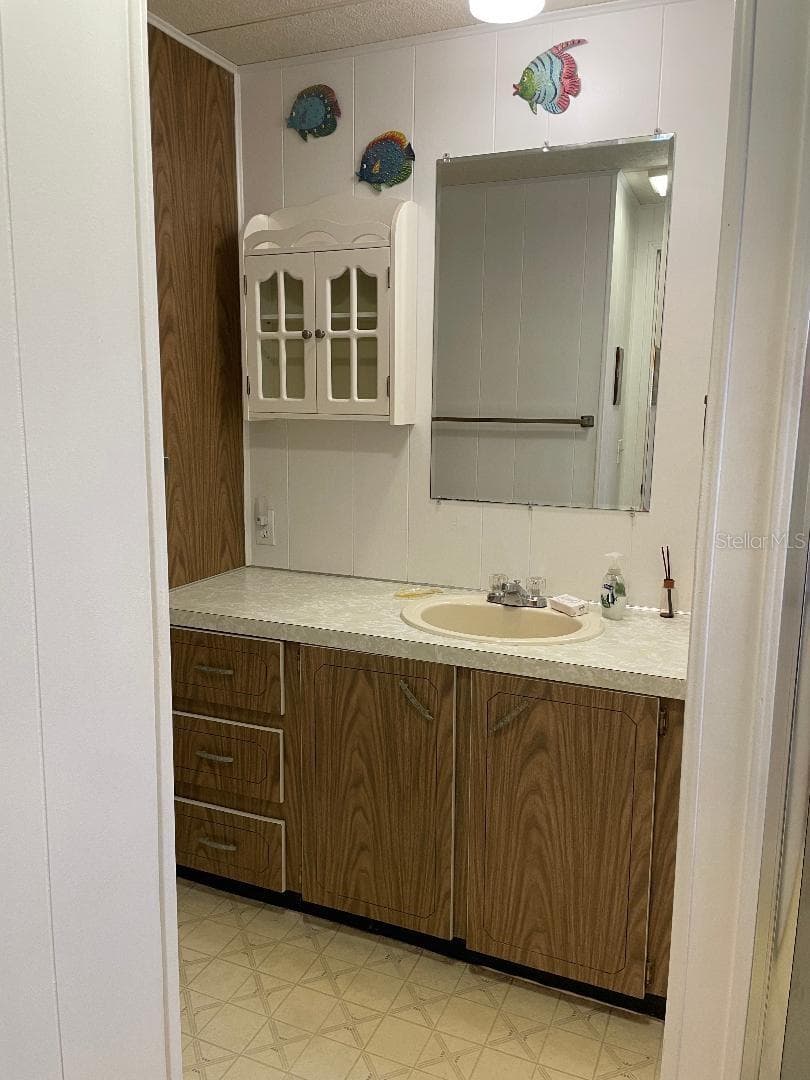 112 PALM DRIVE — photo 11 of 26