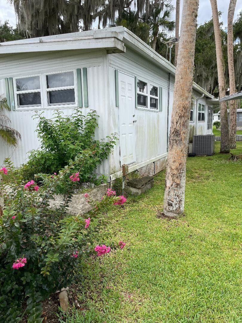112 PALM DRIVE — photo 5 of 26