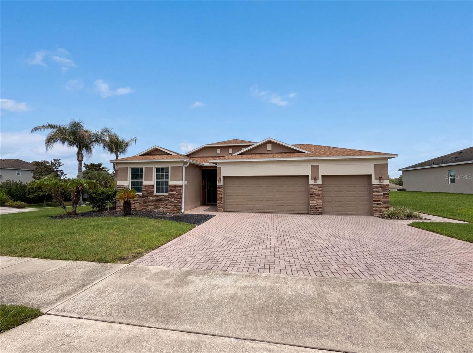 5605 WINDSONG OAK DRIVE — photo 1 of 24