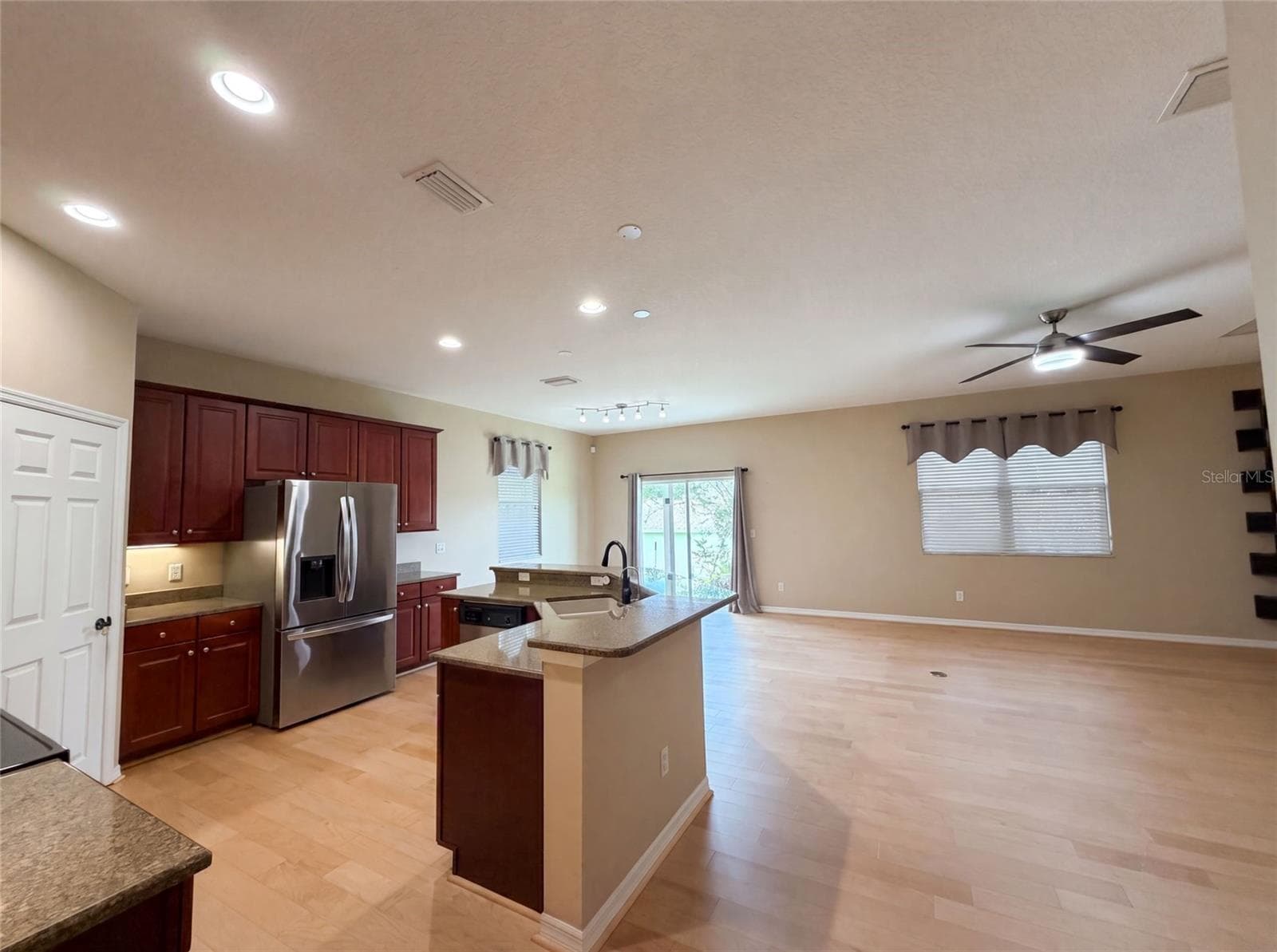 5605 WINDSONG OAK DRIVE — photo 6 of 24
