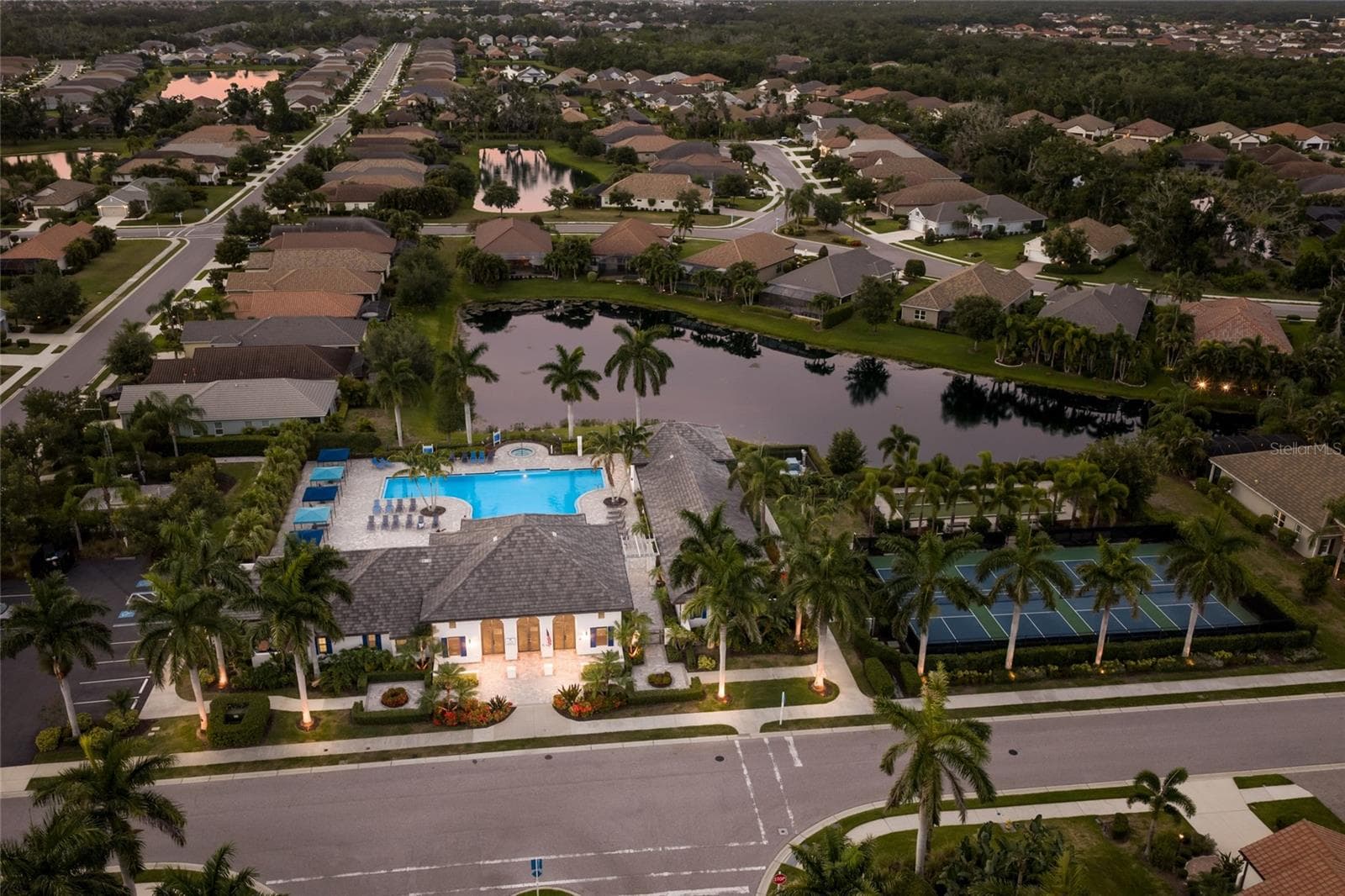 12825 COASTAL BREEZE WAY — photo 30 of 31