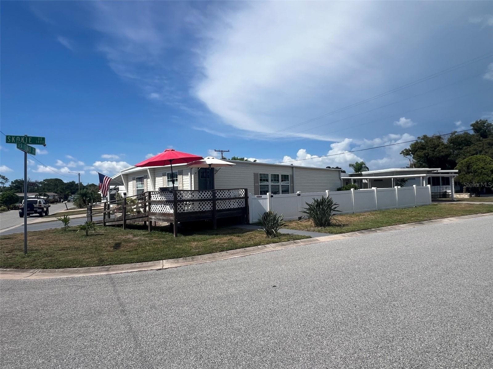 4906 SEA ISLAND AVENUE — photo 5 of 9