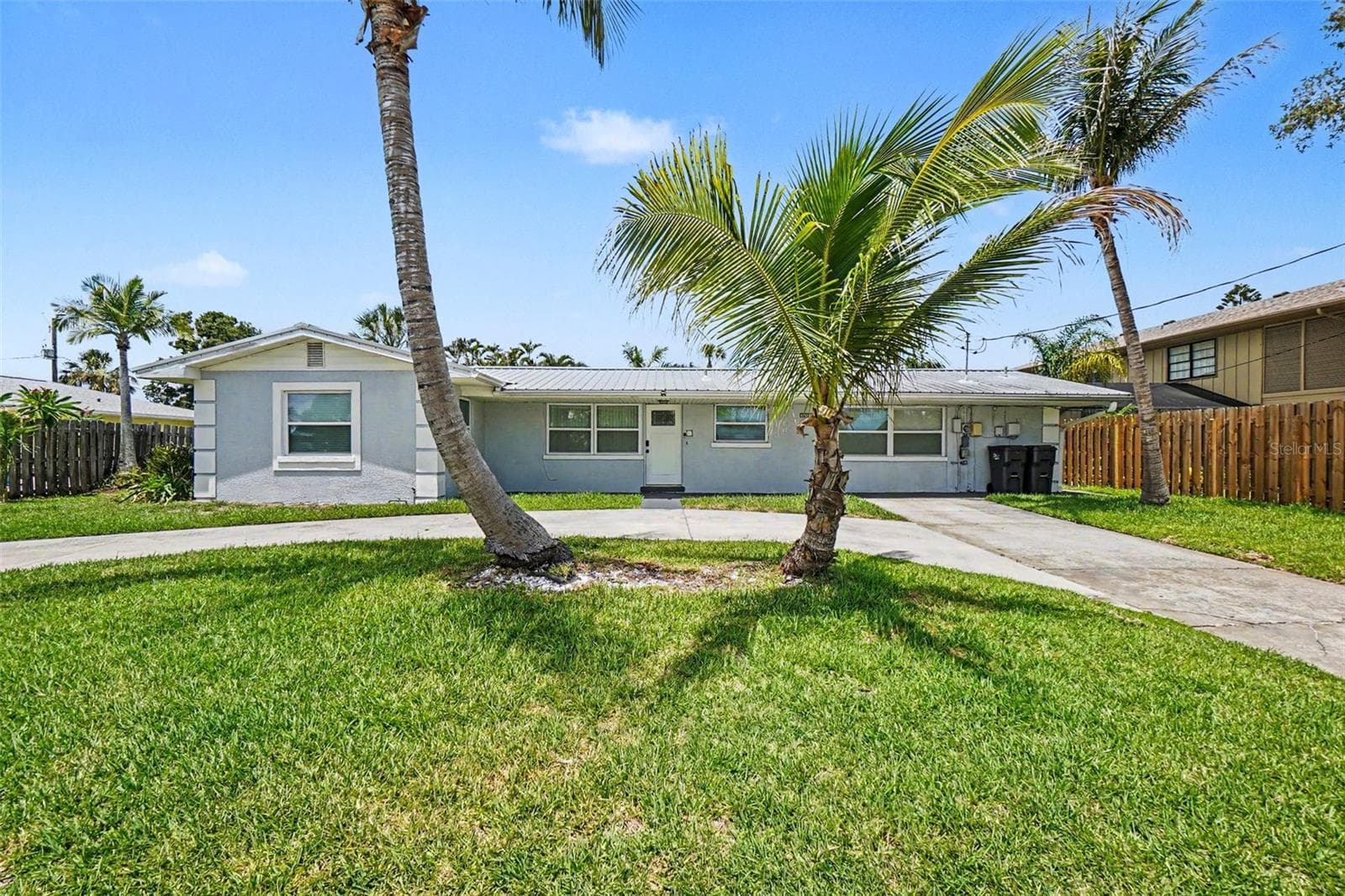2009 TARPON ROAD — photo 1 of 25