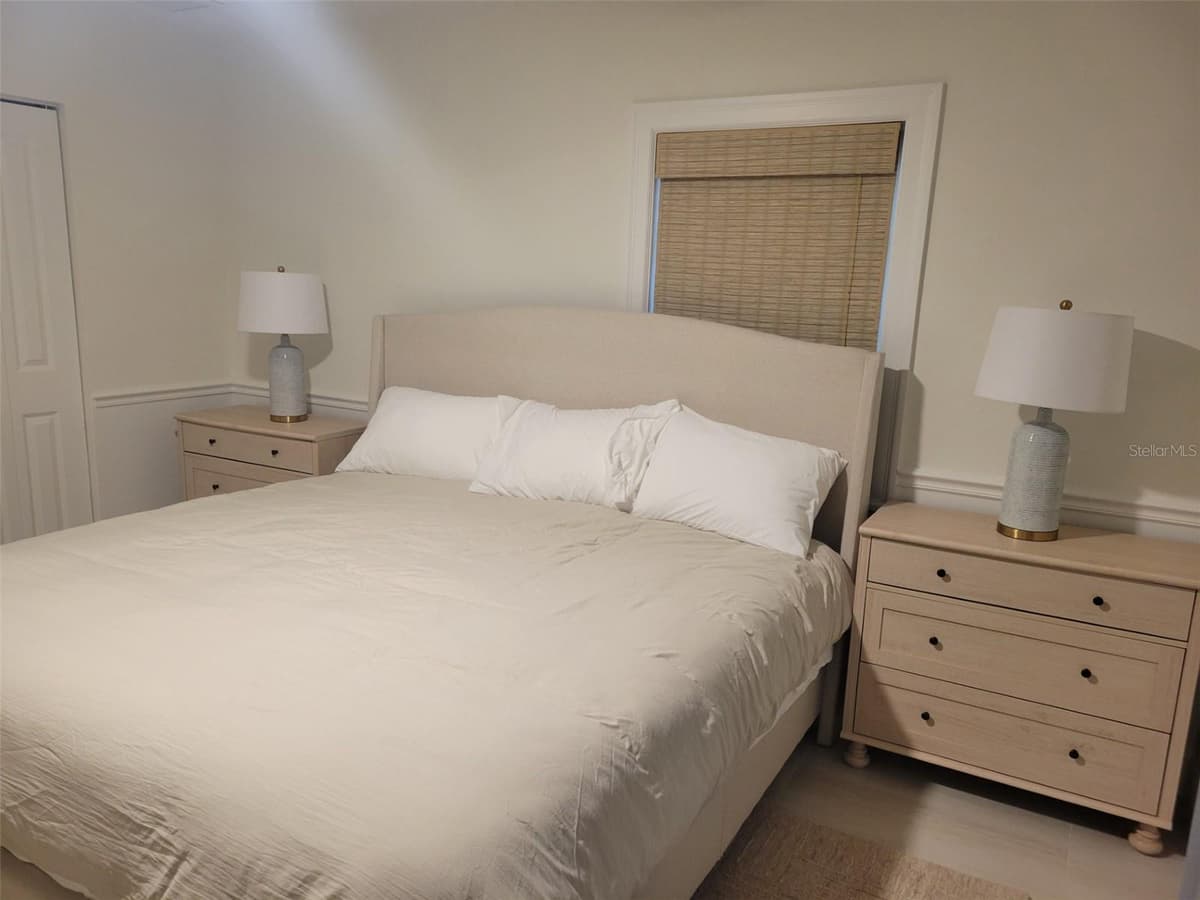 323 MADISON DRIVE — photo 15 of 25