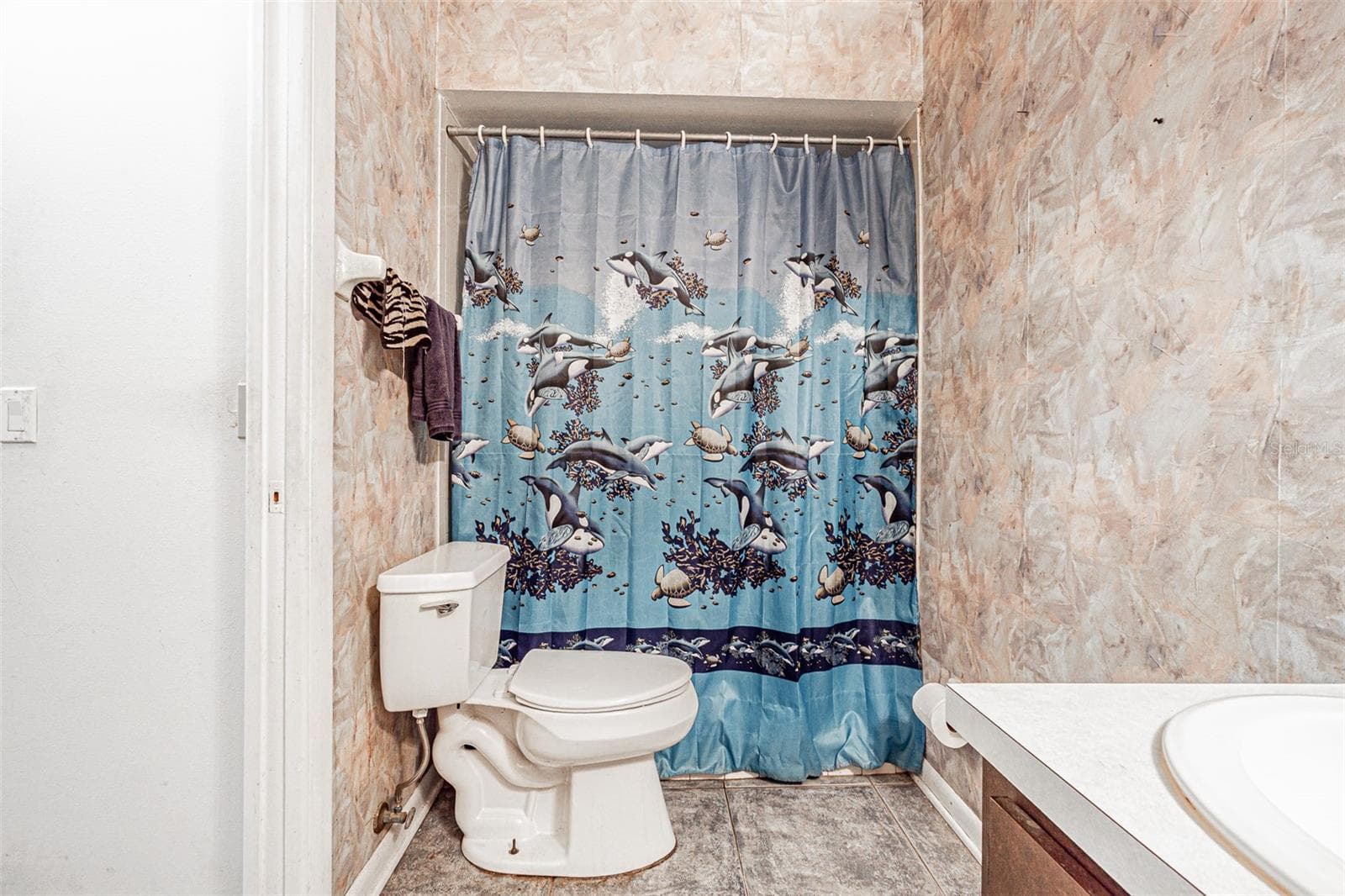 18425 SWAN LAKE DRIVE — photo 47 of 55