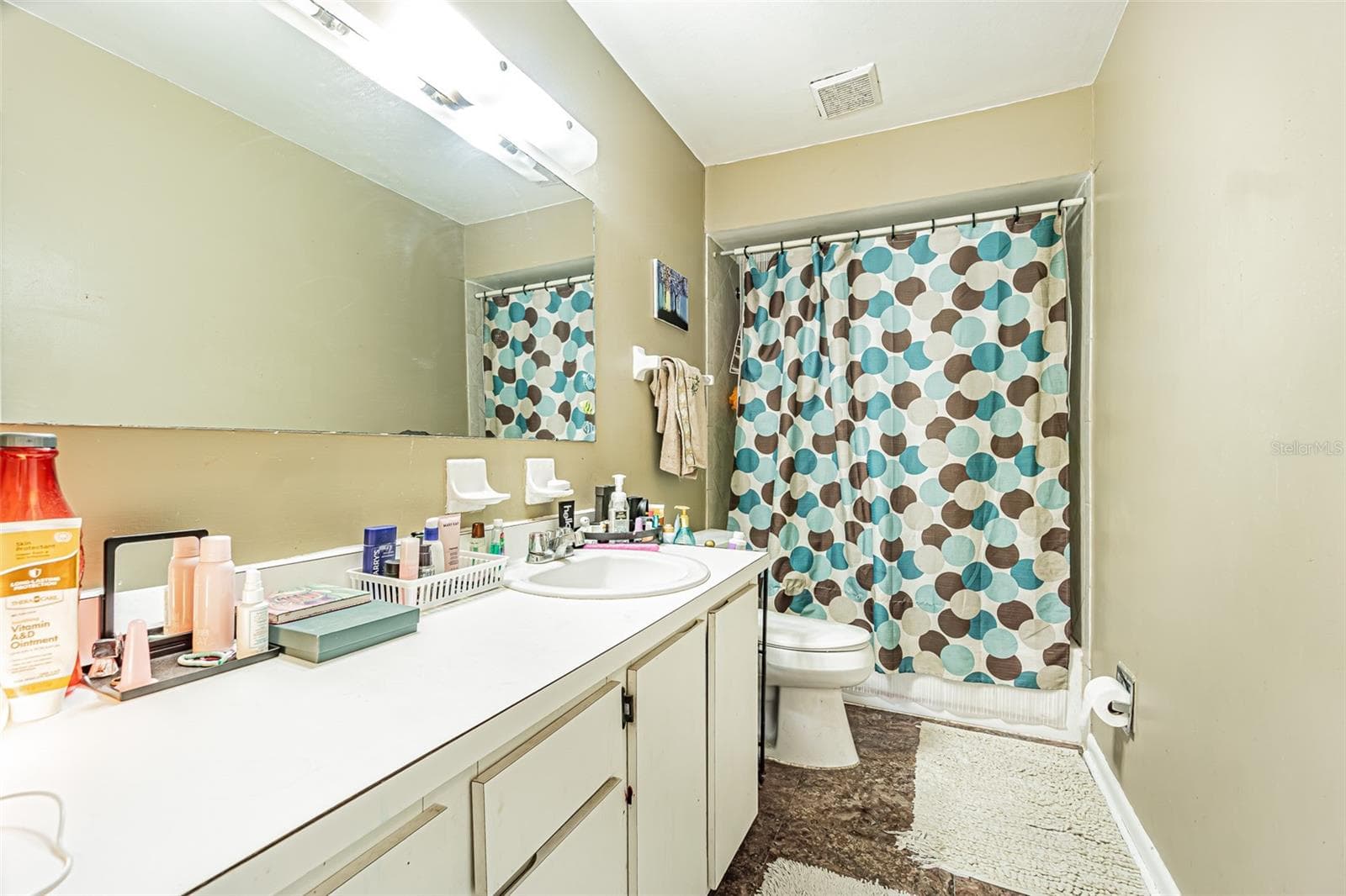18425 SWAN LAKE DRIVE — photo 37 of 55