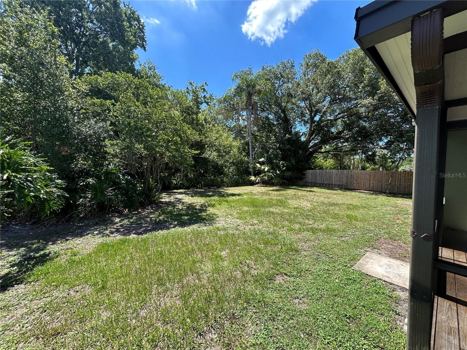 18425 SWAN LAKE DRIVE — photo 53 of 55