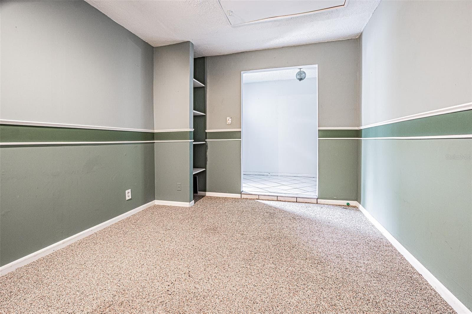 18425 SWAN LAKE DRIVE — photo 36 of 55