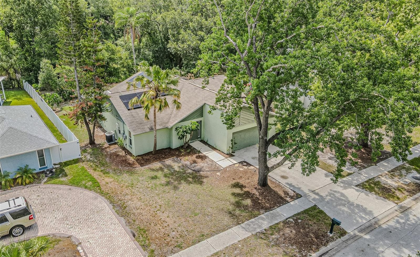 18425 SWAN LAKE DRIVE — photo 11 of 55