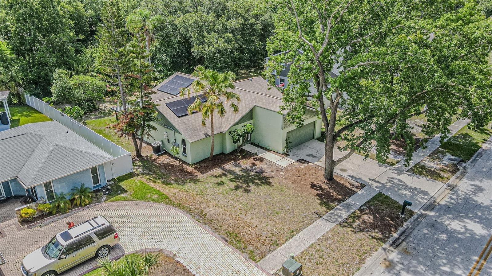 18425 SWAN LAKE DRIVE — photo 10 of 55