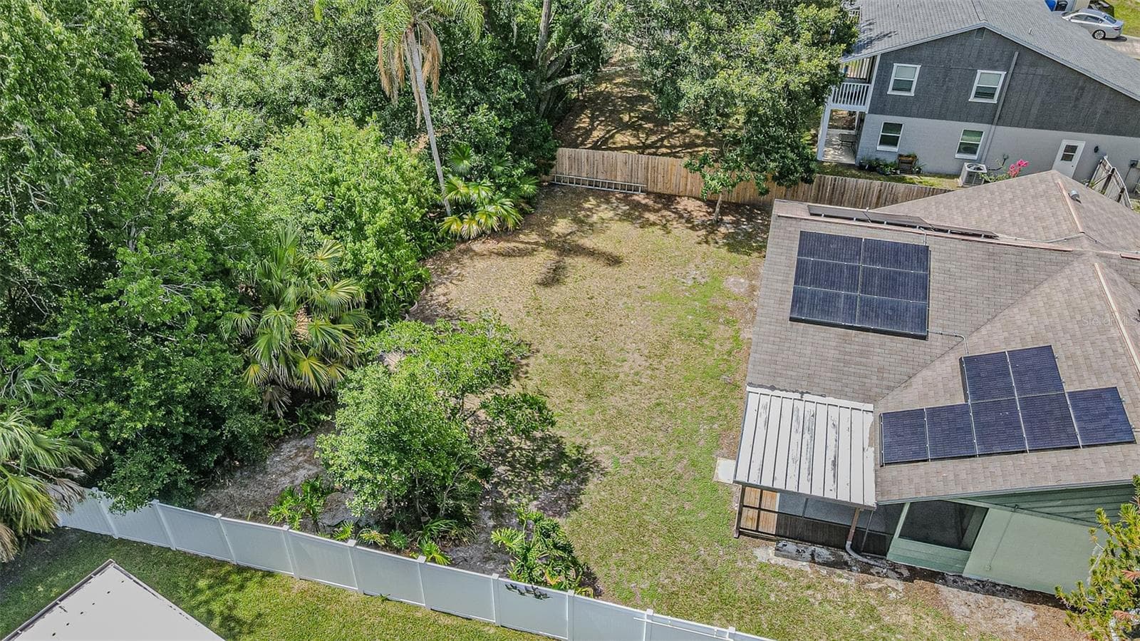18425 SWAN LAKE DRIVE — photo 12 of 55