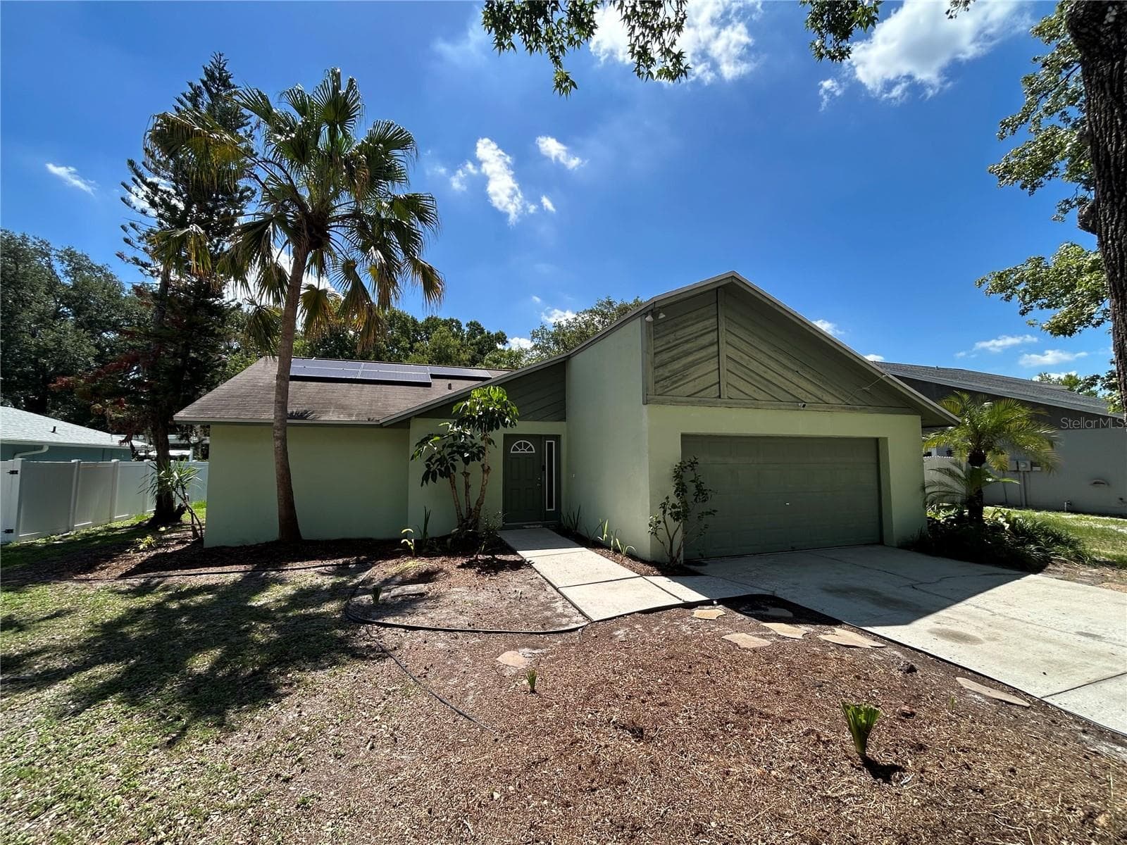 18425 SWAN LAKE DRIVE — photo 18 of 55