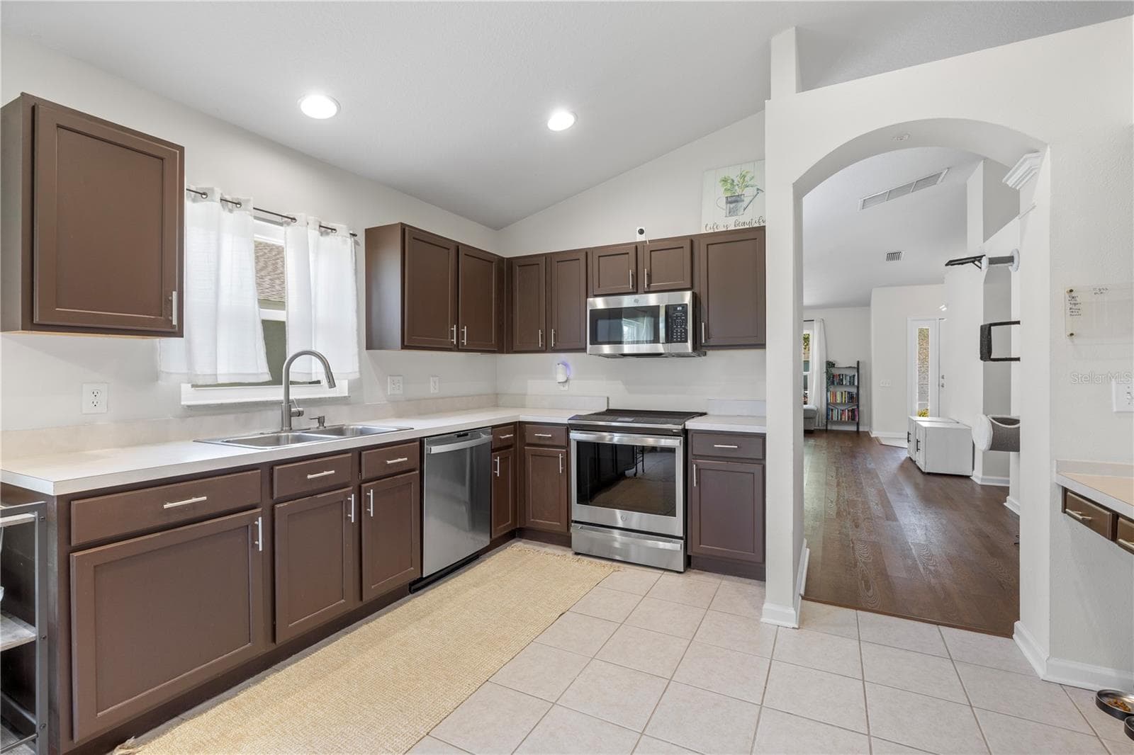 11422 MISTY ISLE LANE — photo 10 of 68
