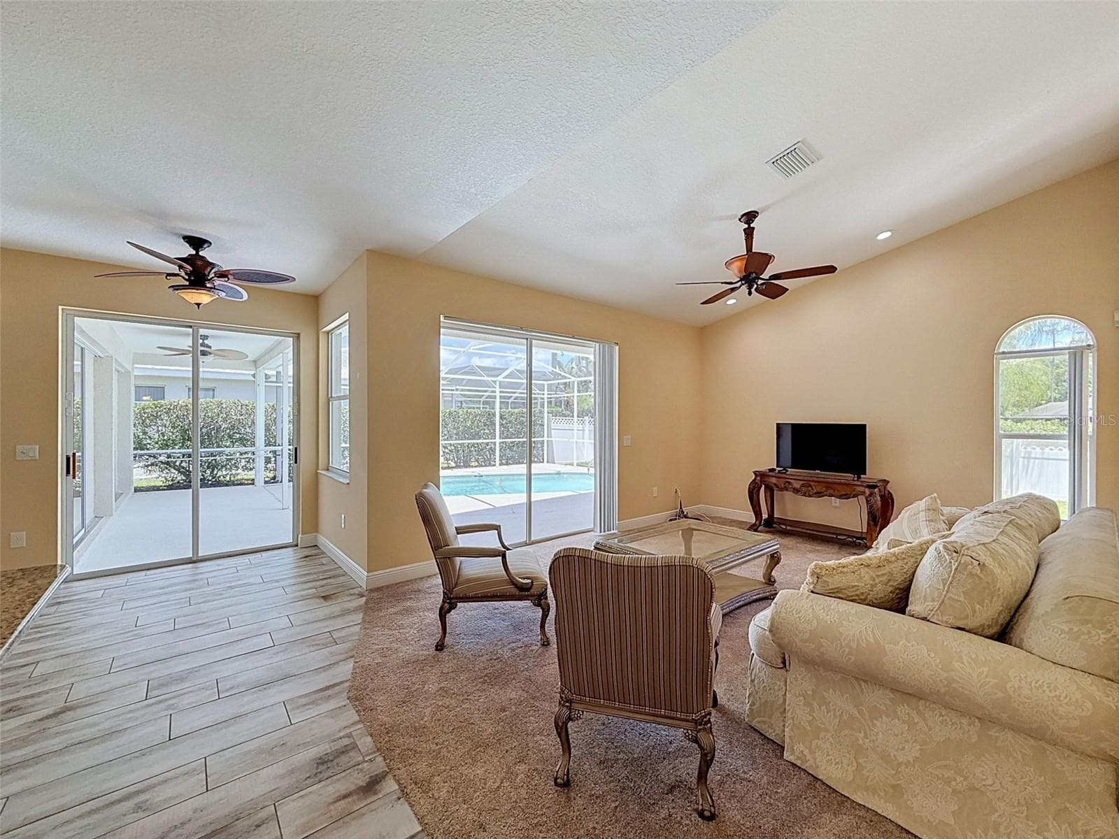 859 INVERRY DRIVE — photo 14 of 37