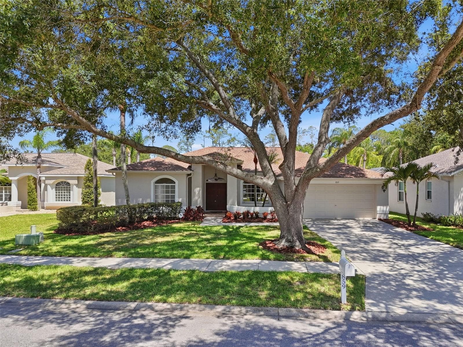 859 INVERRY DRIVE — photo 1 of 37