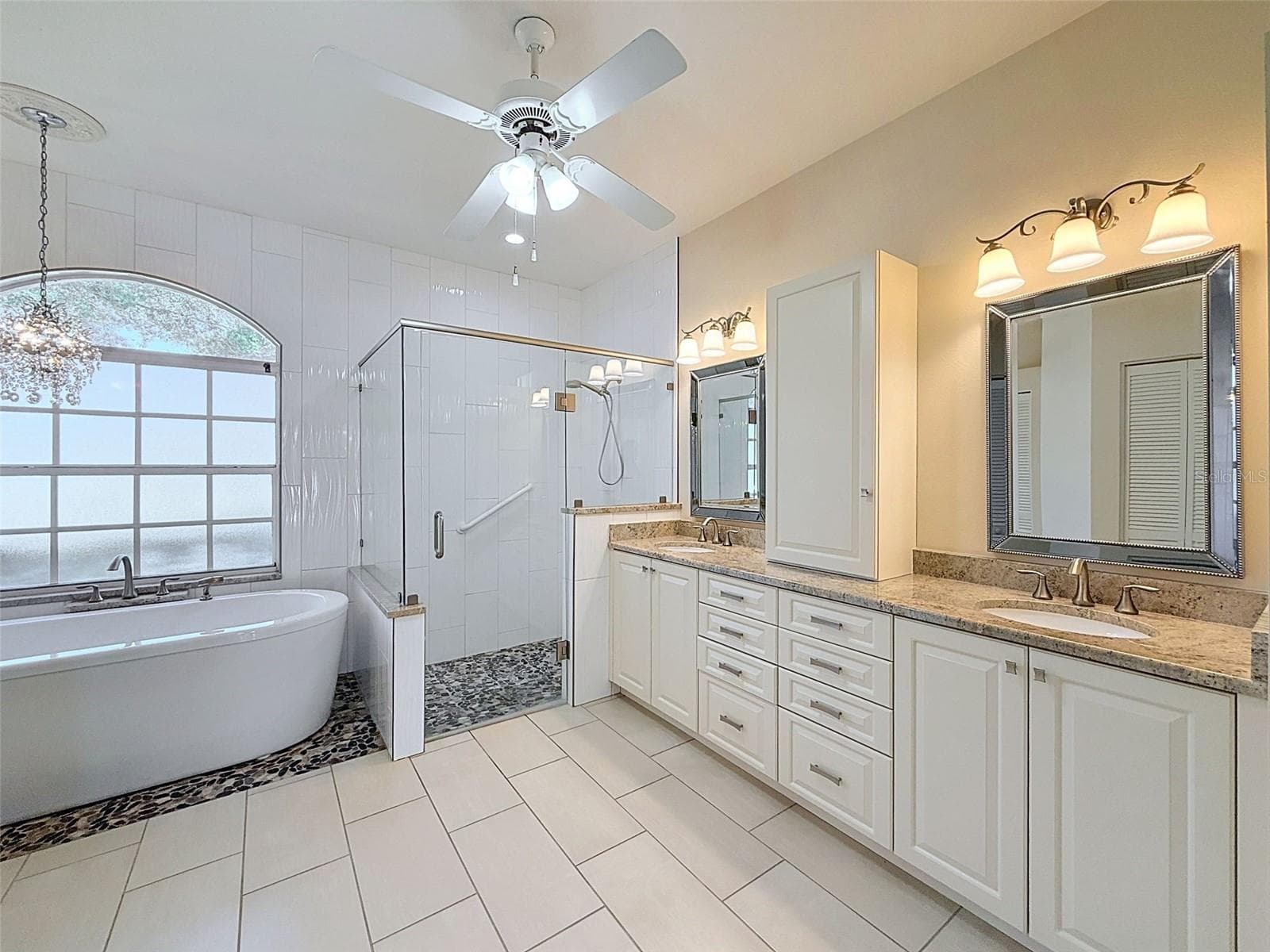 859 INVERRY DRIVE — photo 19 of 37