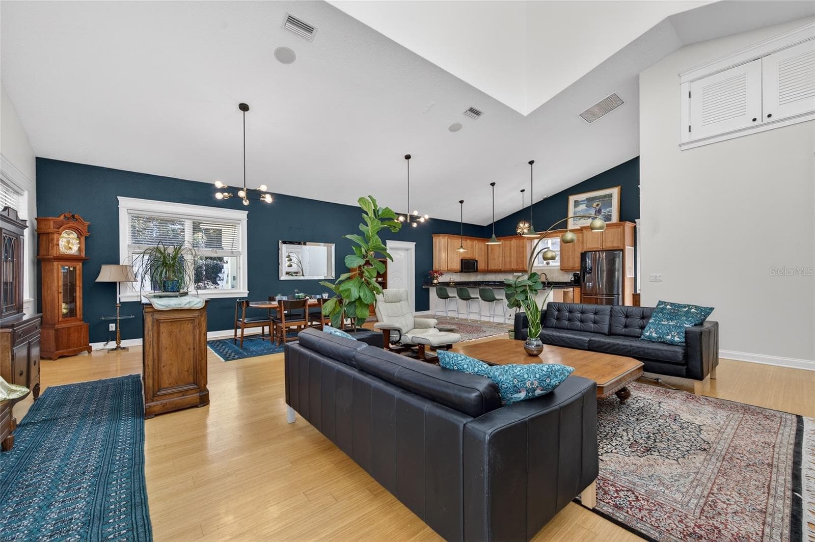 615 ART CENTER AVENUE — photo 11 of 87