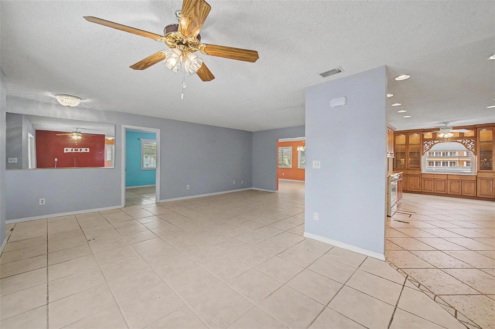 1242 DEL WEBB BOULEVARD — photo 21 of 43