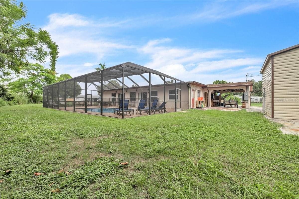 1655 DANIELS DRIVE — photo 36 of 53