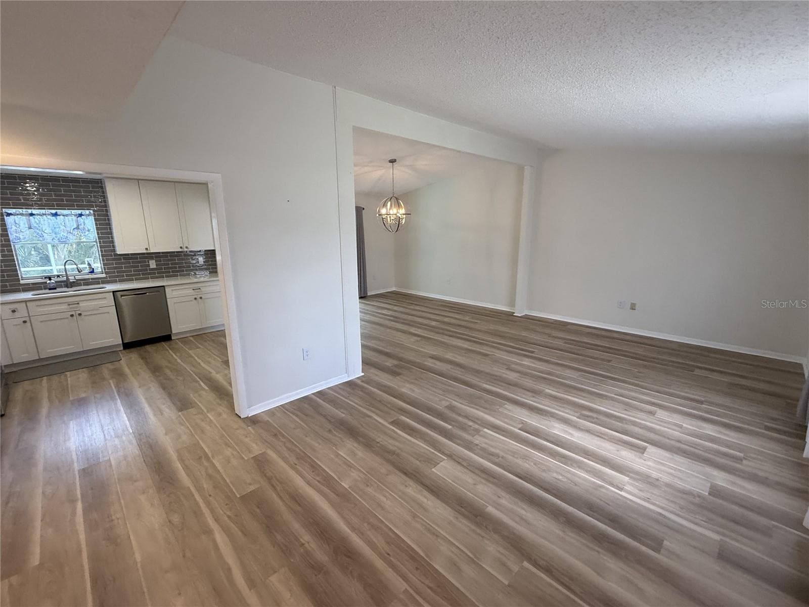 2302 15TH STREET — photo 3 of 19