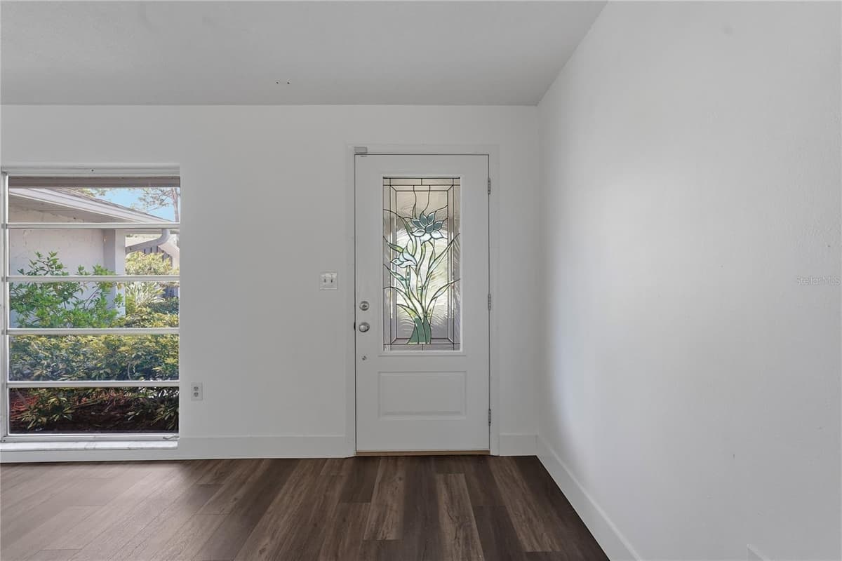 505 BAMBOO COURT — photo 12 of 85