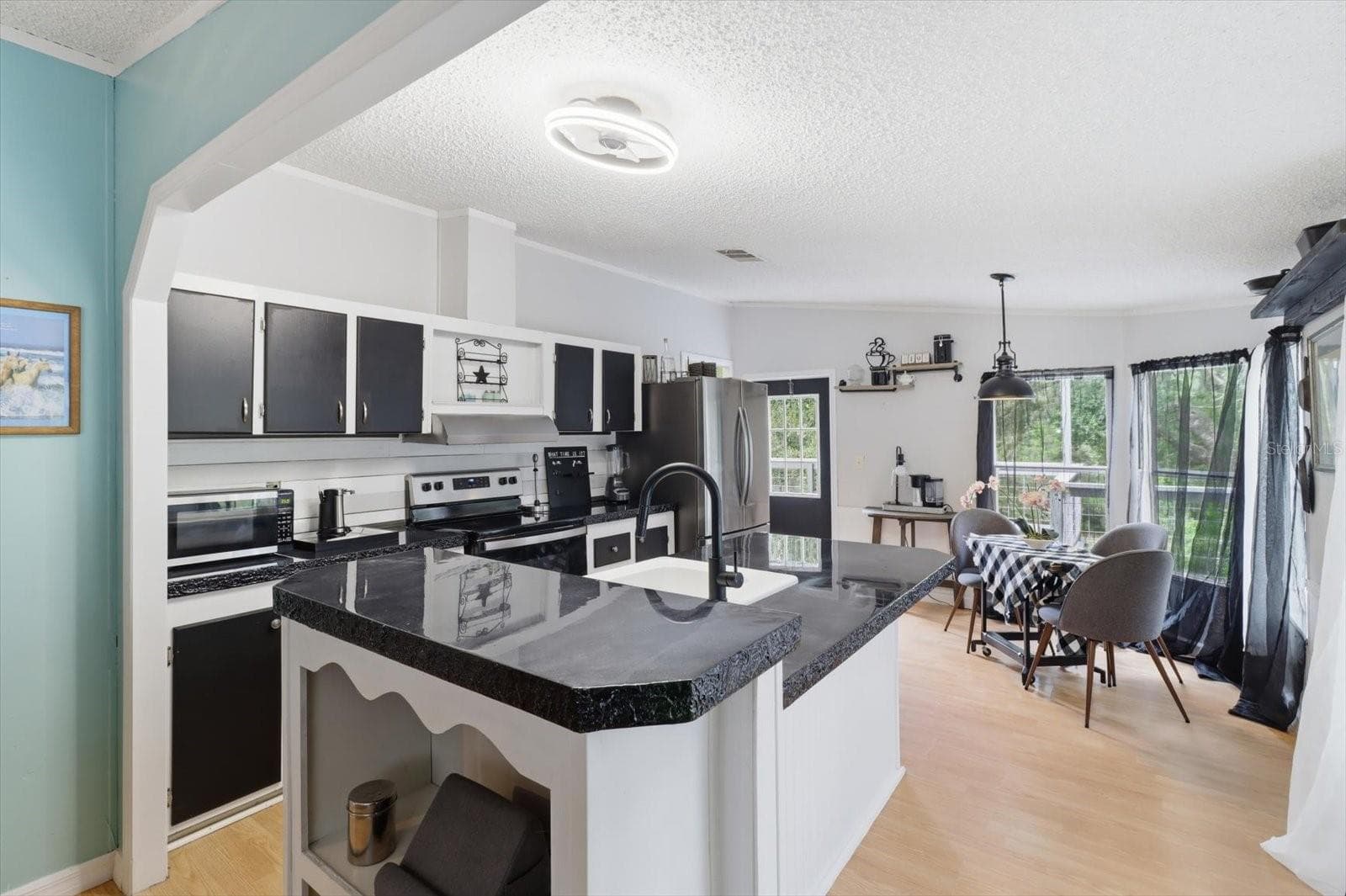 10253 ARABIAN AVENUE — photo 12 of 47