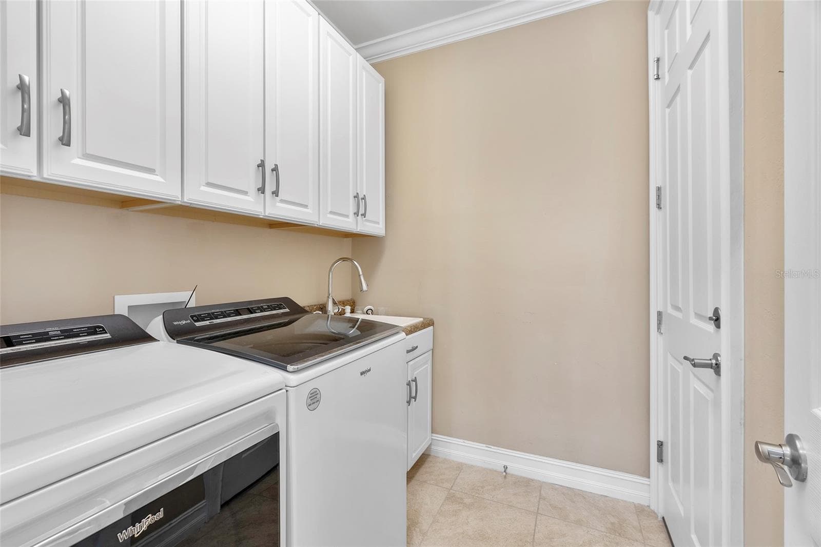 1015 BLUFFWOOD DRIVE — photo 30 of 44