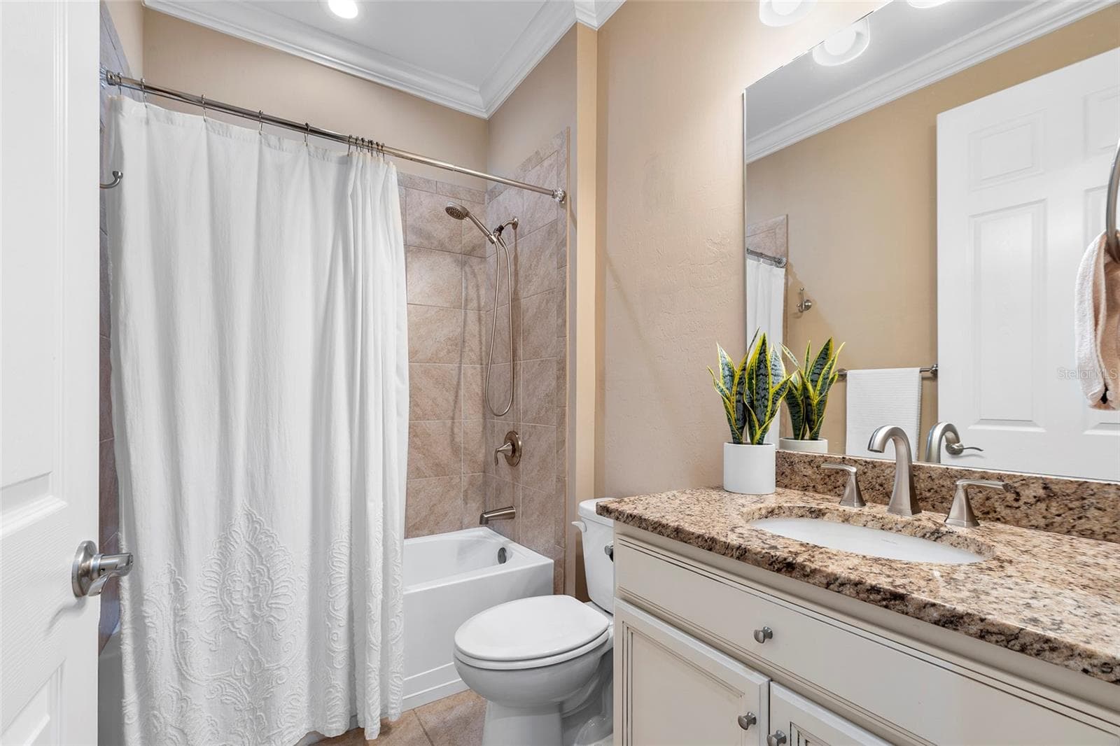 1015 BLUFFWOOD DRIVE — photo 26 of 44