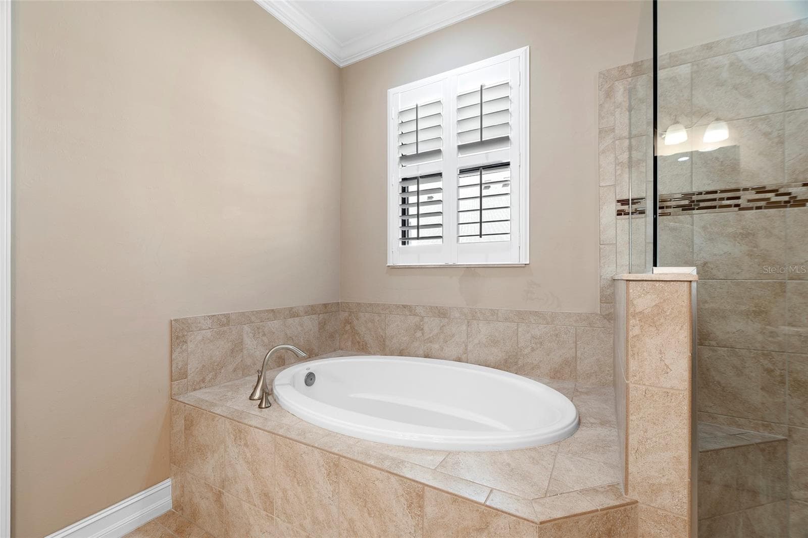 1015 BLUFFWOOD DRIVE — photo 20 of 44
