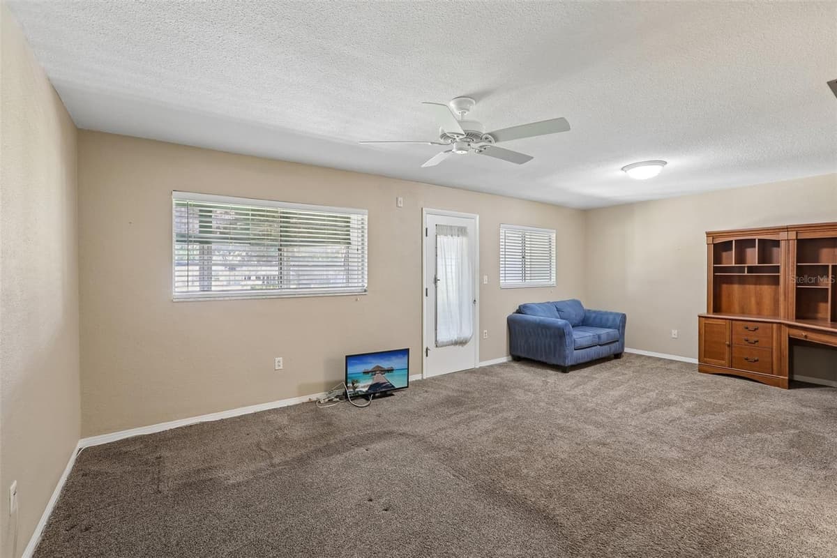 11225 82ND AVENUE — photo 15 of 23