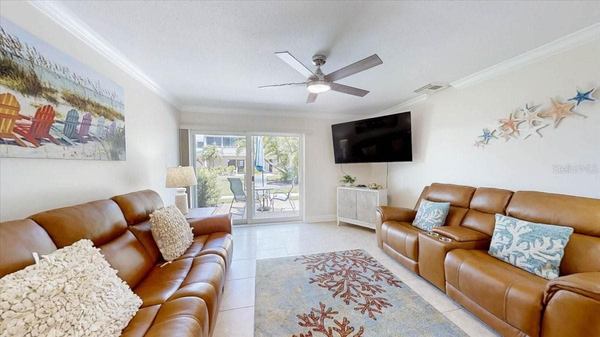 5830 MIDNIGHT PASS ROAD — photo 12 of 46