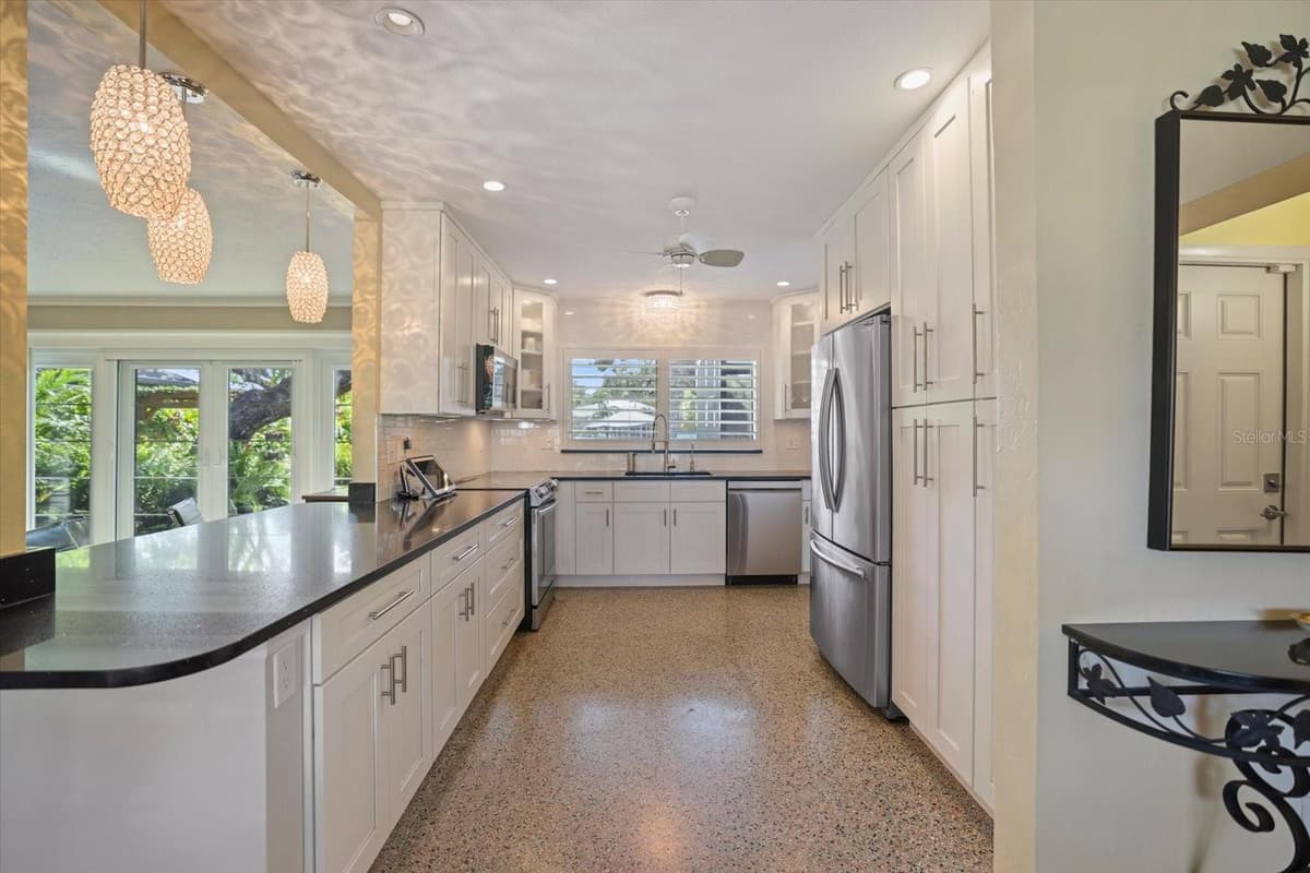 1827 BAYWOOD DRIVE — photo 9 of 76