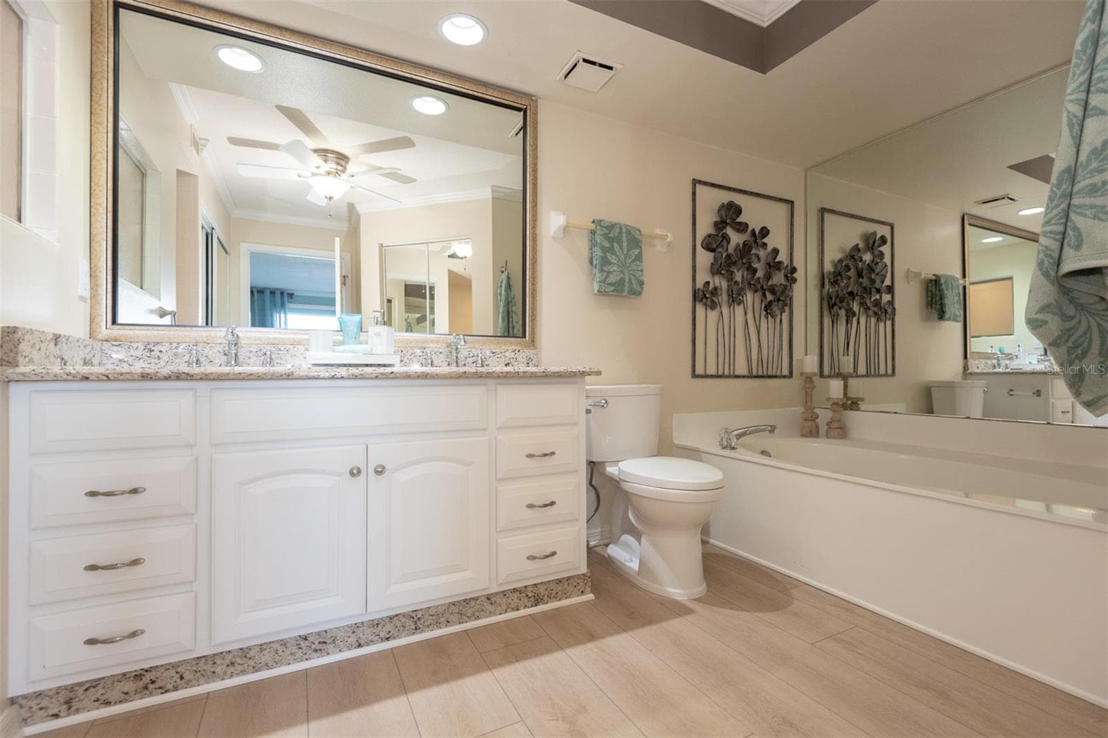 533 MARINA POINT DRIVE — photo 23 of 41