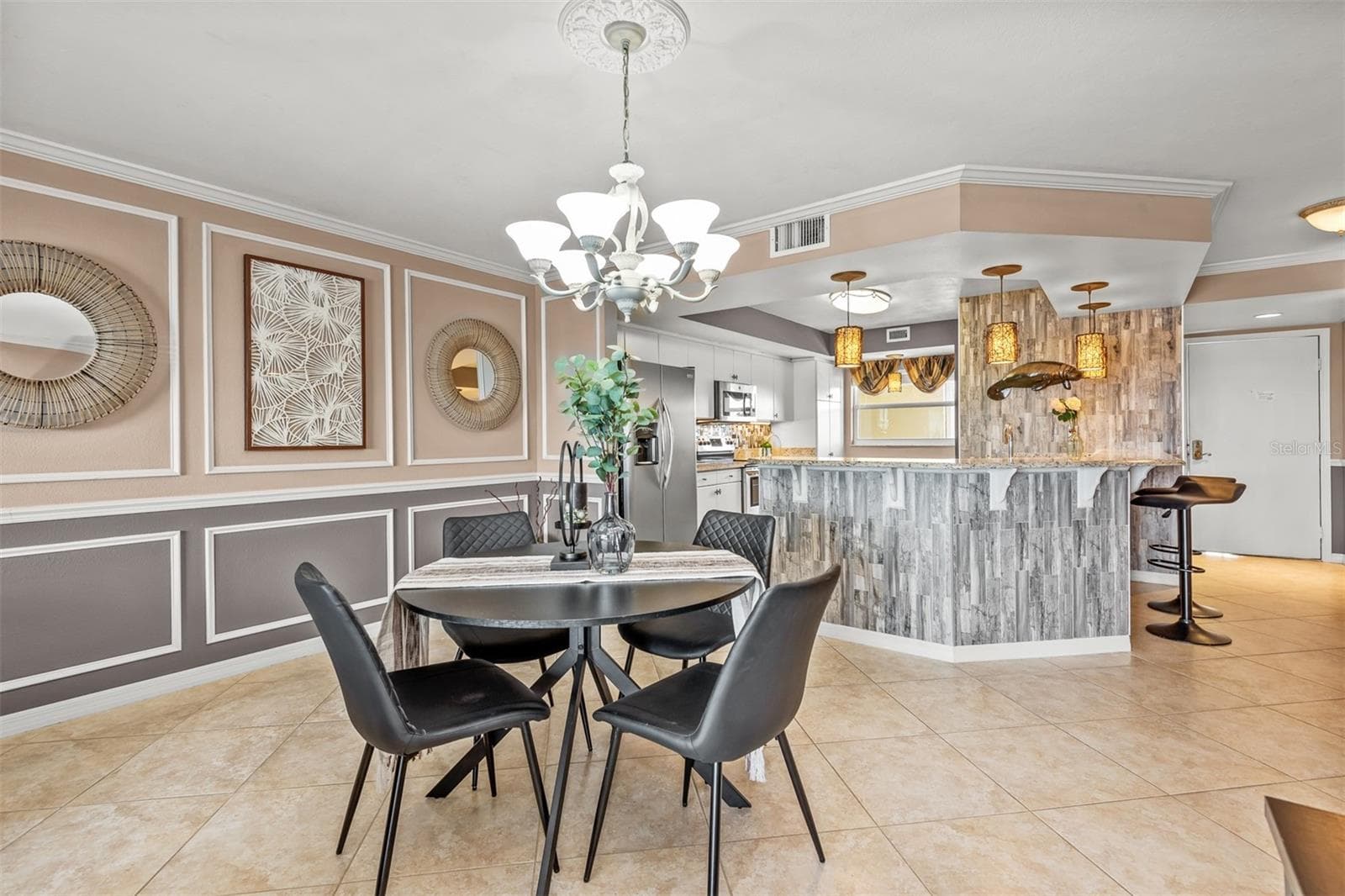 533 MARINA POINT DRIVE — photo 10 of 41
