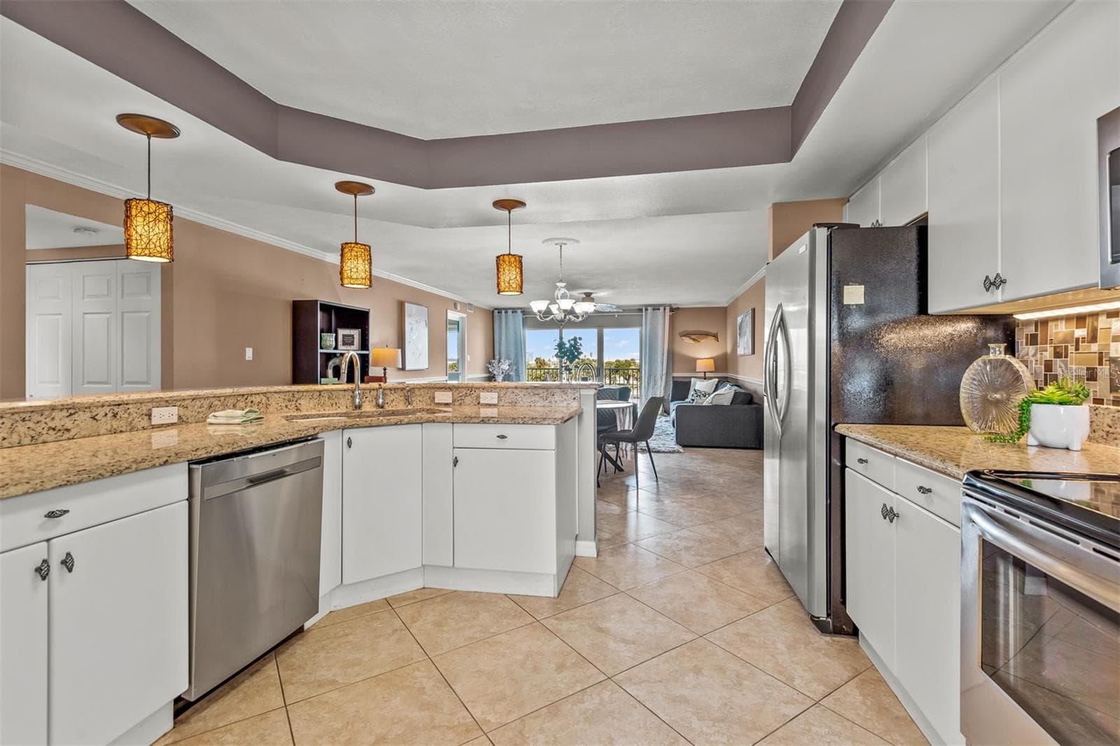 533 MARINA POINT DRIVE — photo 18 of 41