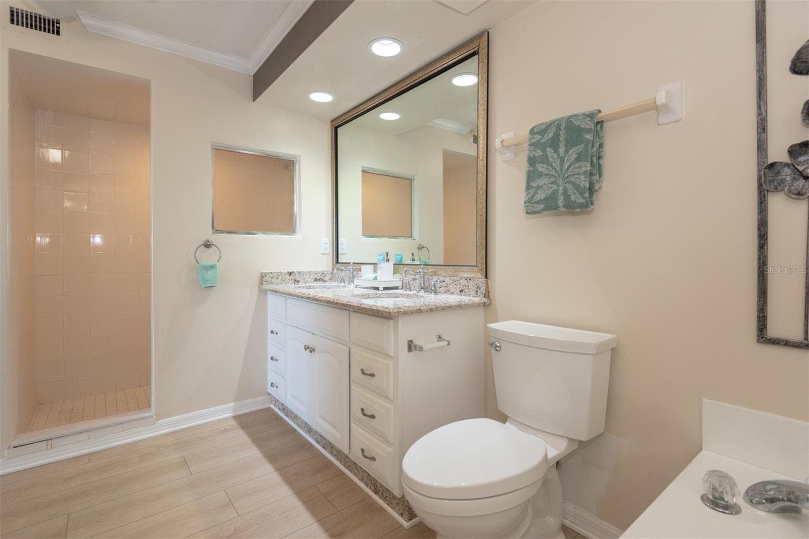 533 MARINA POINT DRIVE — photo 24 of 41