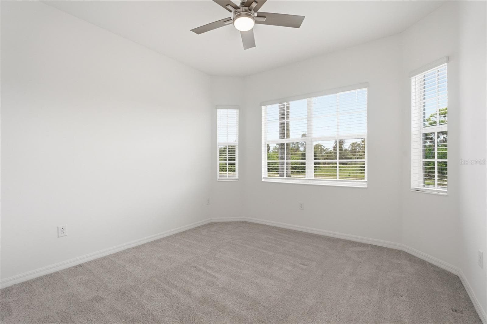 17300 JADESTONE COURT — photo 34 of 87