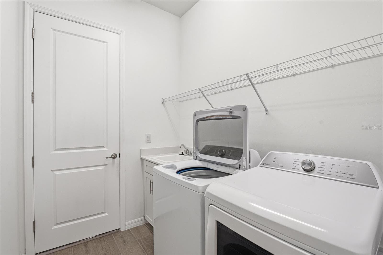 17300 JADESTONE COURT — photo 40 of 87