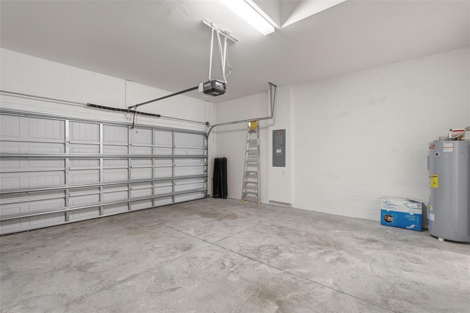 17300 JADESTONE COURT — photo 41 of 87
