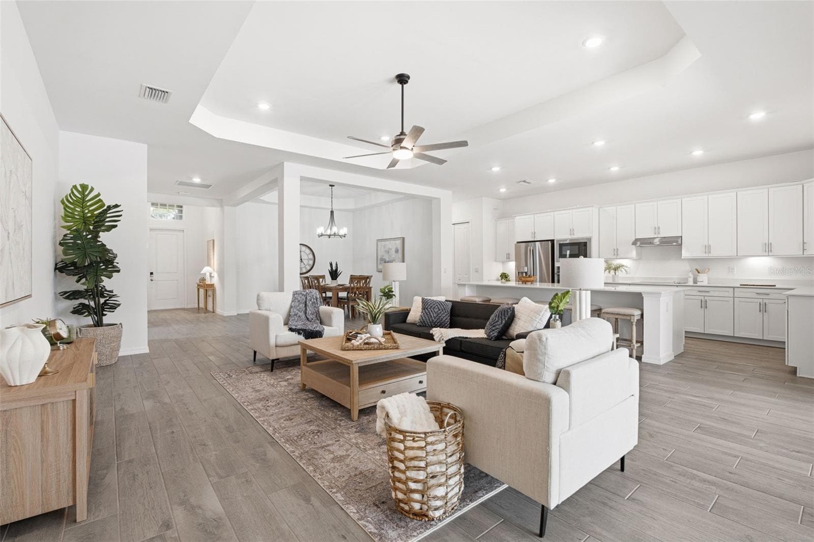 17300 JADESTONE COURT — photo 7 of 87
